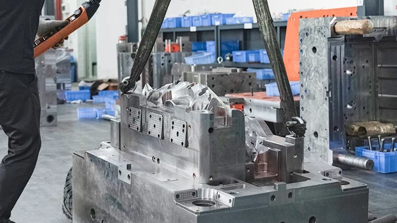小型模具加工厂定制流程揭秘：从需求到交付的全方位解析