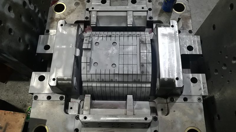 吹塑模具安装调试培训：关键步骤与注意事项
