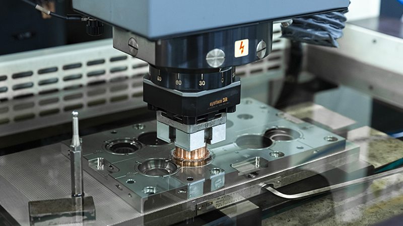 模具配件加工价格之谜：揭秘影响价格的关键因素