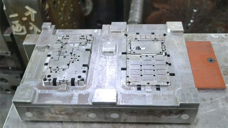 五金冲压模具槽孔加工的精准之道